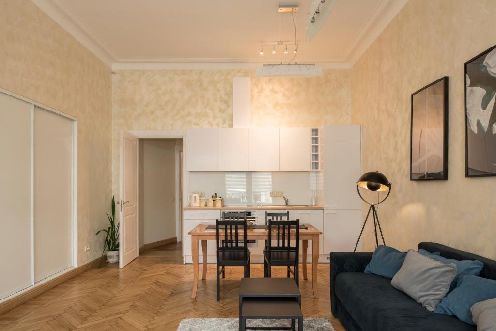 M terrace room 3